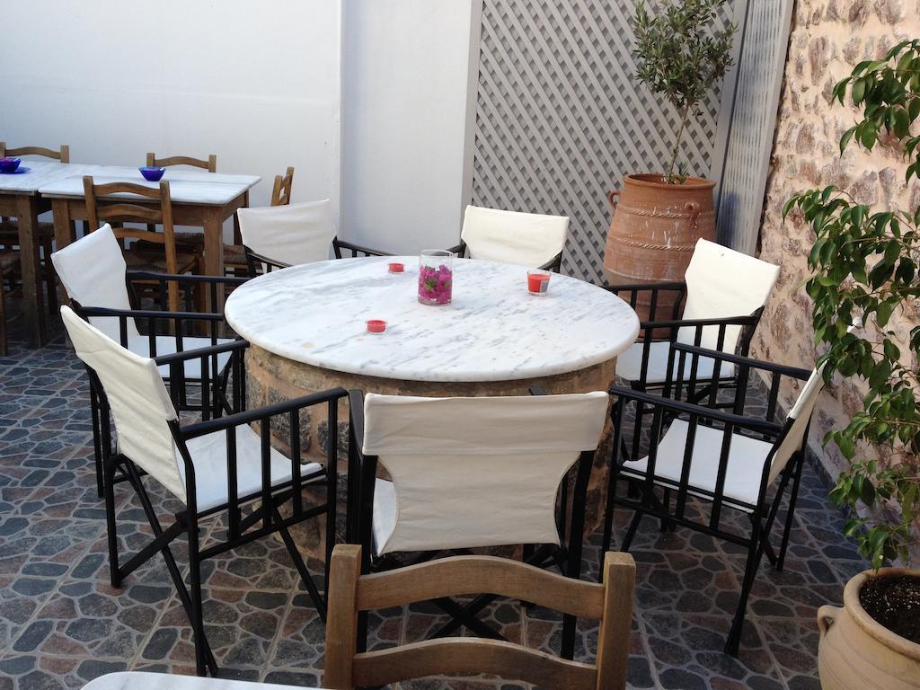 Guesthouse Alexandra Hidra Exterior foto