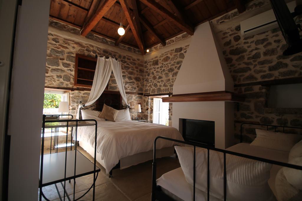 Guesthouse Alexandra Hidra Exterior foto